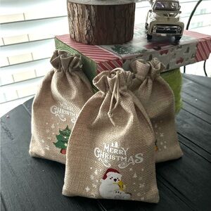 6 Christmas Burlap Gift Bags